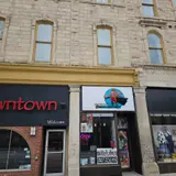 Long Box Silver's  Comics, tienda de TCG en Guelph