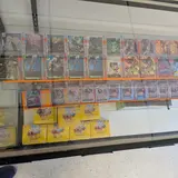 Looking Glass Games, tienda de TCG en South Milwaukee