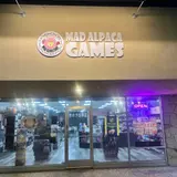 Mad Alpaca Games Davis, tienda de TCG en Davis