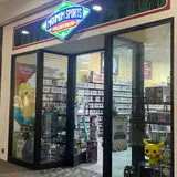 Maximum Sports, tienda de TCG en Modesto