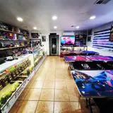 Mia's Consignment, tienda de TCG en Indio