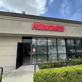 Mooncards, tienda de TCG en Montclair
