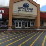 My-D Pins & Collectibles, tienda de TCG en Anaheim