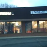 NEWCASTLE COMICS & GAMES - St. Louis, tienda de TCG en Maryland Heights