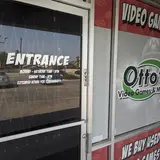 Otto's Video Games and More, tienda de TCG en Bakersfield