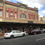 Popcultcha at Griffiths Bookstore, tienda de TCG en Geelong