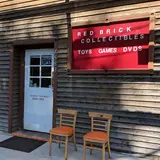 Red Brick Collectibles, tienda de TCG en House Springs