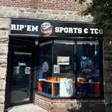 Rip'Em Sports, tienda de TCG en Larchmont