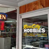 River City Hobbies, tienda de TCG en La Crosse