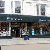 Scarborough Waterstones, tienda de TCG en Scarborough