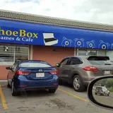 Shoebox Games and Cafe, tienda de TCG en Calgary