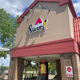 SWIRL CAFE & GAMES, tienda de TCG en Edmonton
