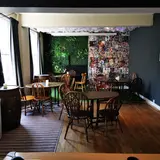 The Dog House Pub, tienda de TCG en Stafford