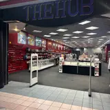 The Hub, tienda de TCG en Saugus
