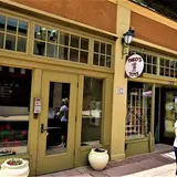 Theo's Toys and Games, tienda de TCG en Manitou Springs