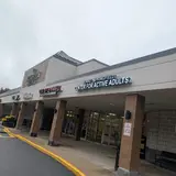 TOSCHE STATION, tienda de TCG en Burke