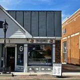 Treasures Naperville, tienda de TCG en Naperville