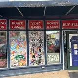 Uprising Cards and Collectibles, tienda de TCG en Kirksville