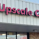 Upscale Trading Cards, tienda de TCG en Evansville