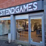 West End Games Cafe, tienda de TCG en Glasgow