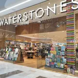 White City Waterstones, tienda de TCG en London