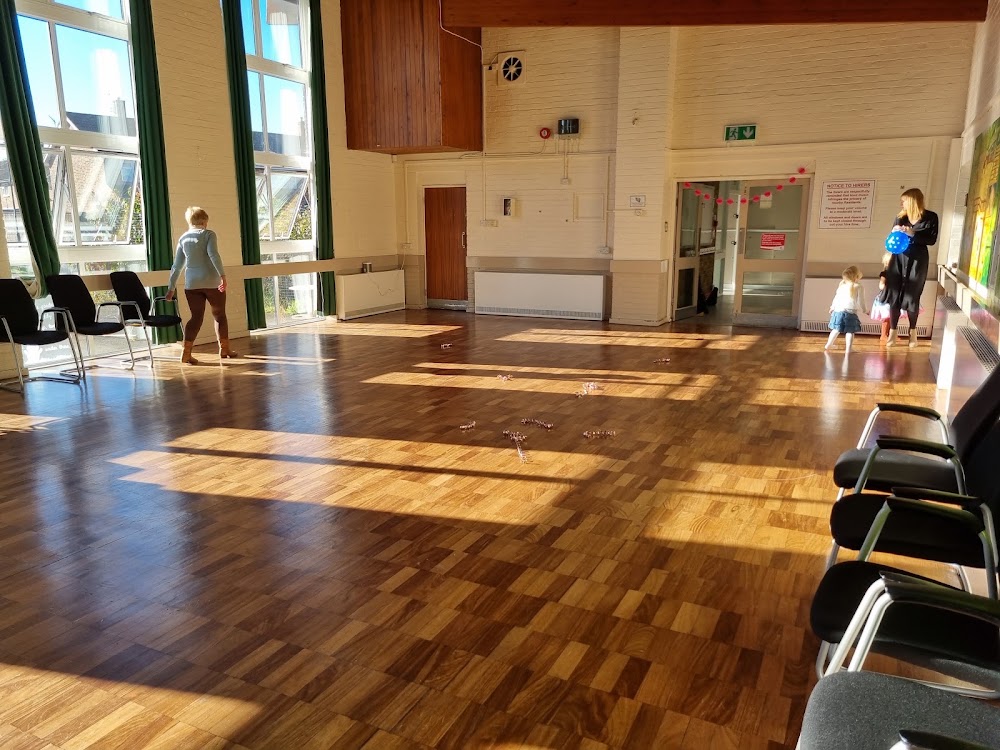 TILGATE COMMUNITY CENTRE, tienda de TCG en Crawley