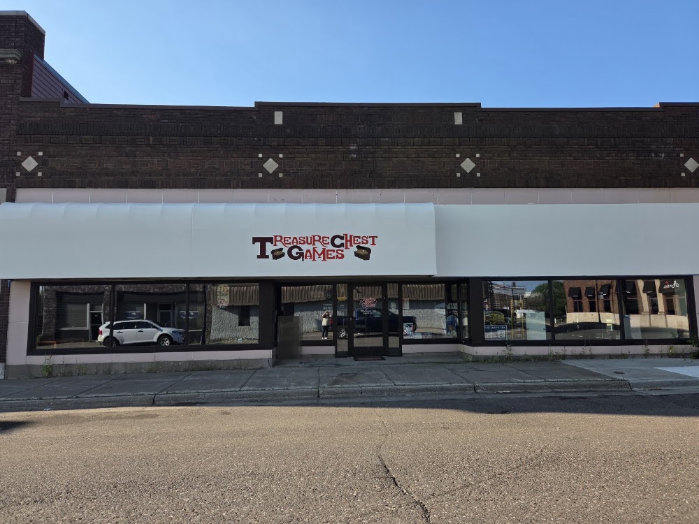 Treasure Chest Games, tienda de TCG en Cloquet