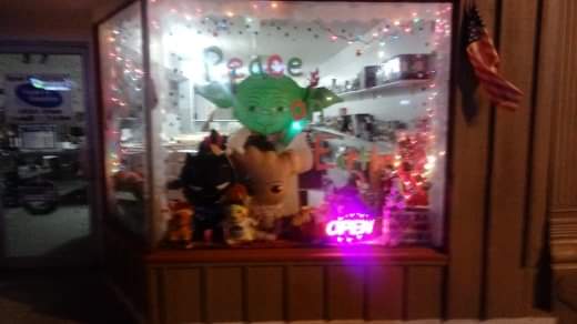 Triple J's Comics and Collectibles, tienda de TCG en Xenia