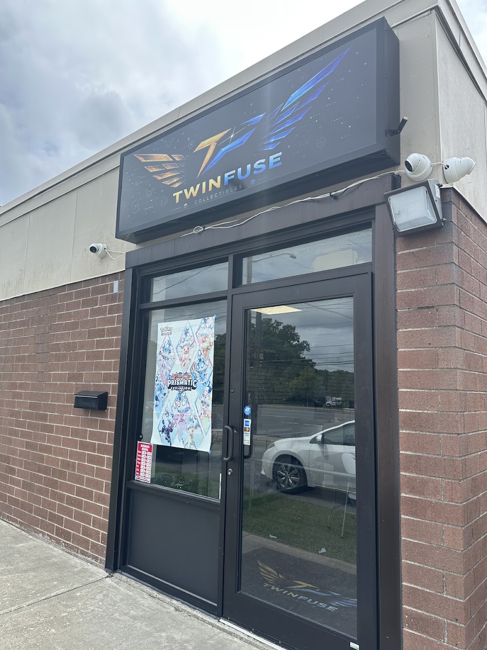 TwinFuse Collectibles, tienda de TCG en Albany