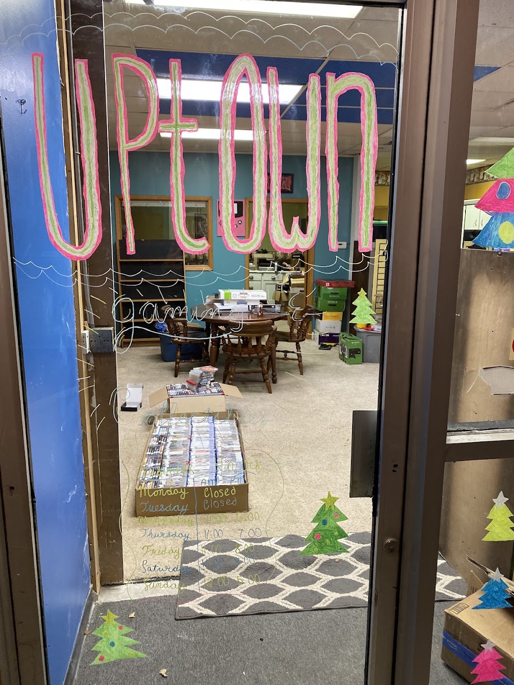 Uptown Gaming & Collectibles, tienda de TCG en Ankeny