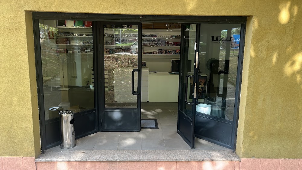 Uzu TCG, tienda de TCG en Santiago de Compostela