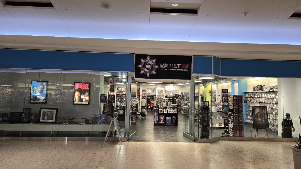 Vault 35 Comics & Collectibles, tienda de TCG en Colorado Springs