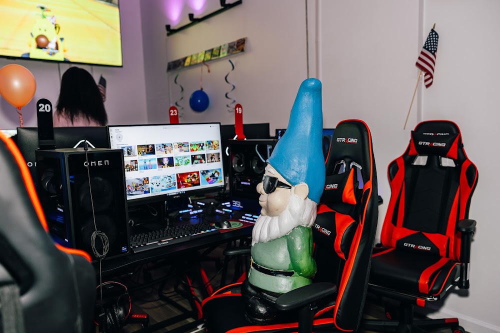 VDO Gaming and Esports Education, tienda de TCG en Menands