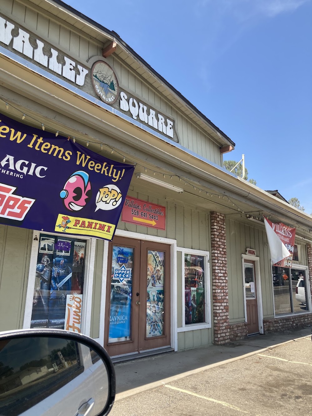 Villains Collectibles, tienda de TCG en Oakhurst