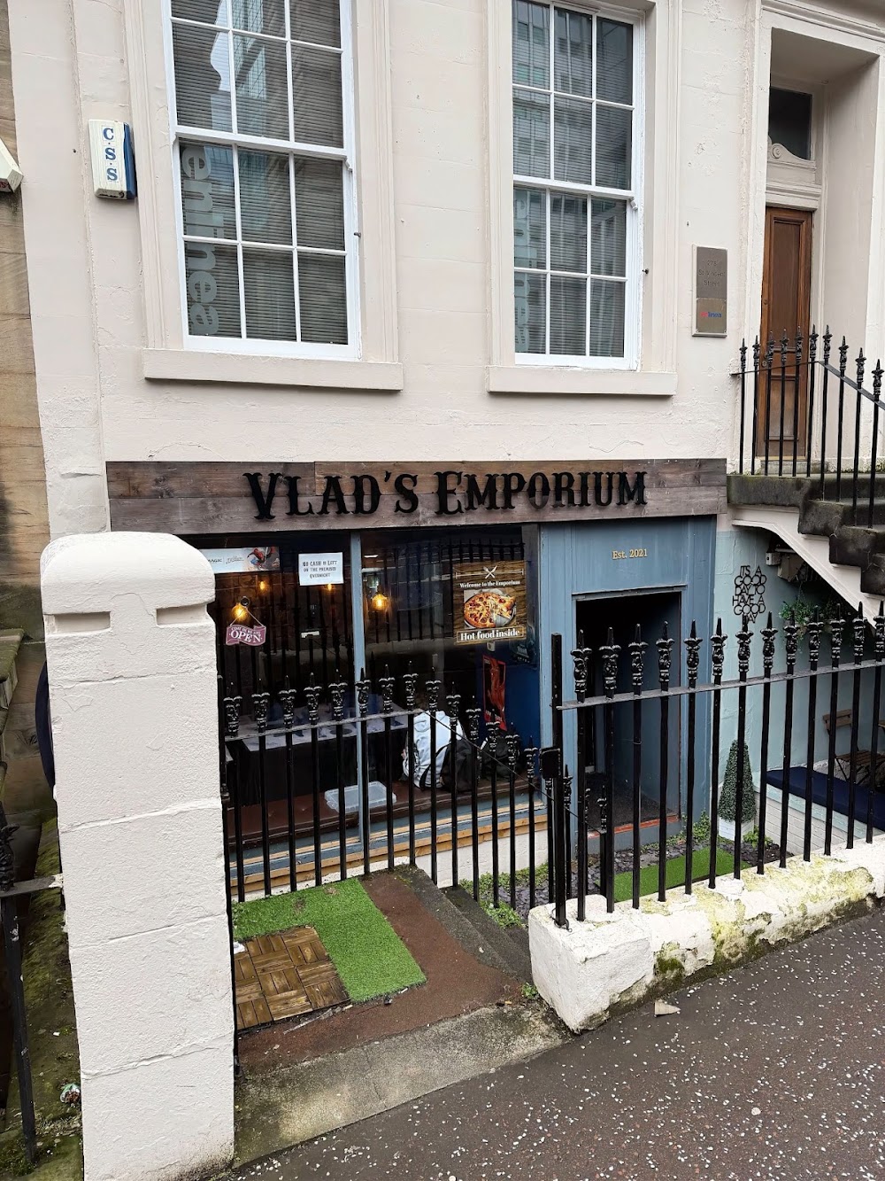 Vlad’s Emporium, tienda de TCG en Glasgow