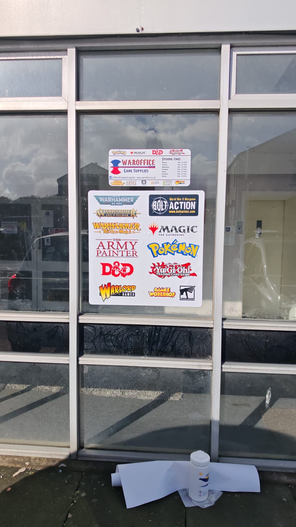 Waroffice Game Supplies, tienda de TCG en Milnrow