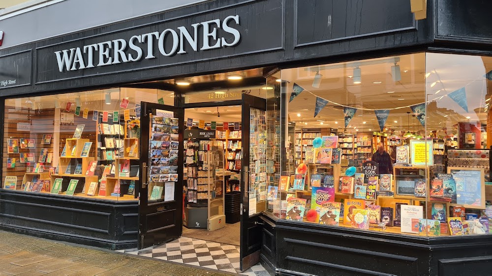 Waterstones Barnstaple, tienda de TCG en Barnstaple