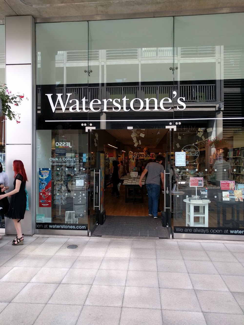 Waterstones, tienda de TCG en Bury St Edmunds