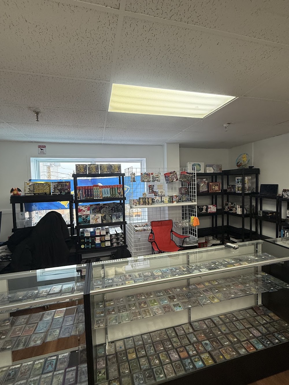 WAVEBREAK TRADING CARDS AND COLLECTIBLES, tienda de TCG en Halifax