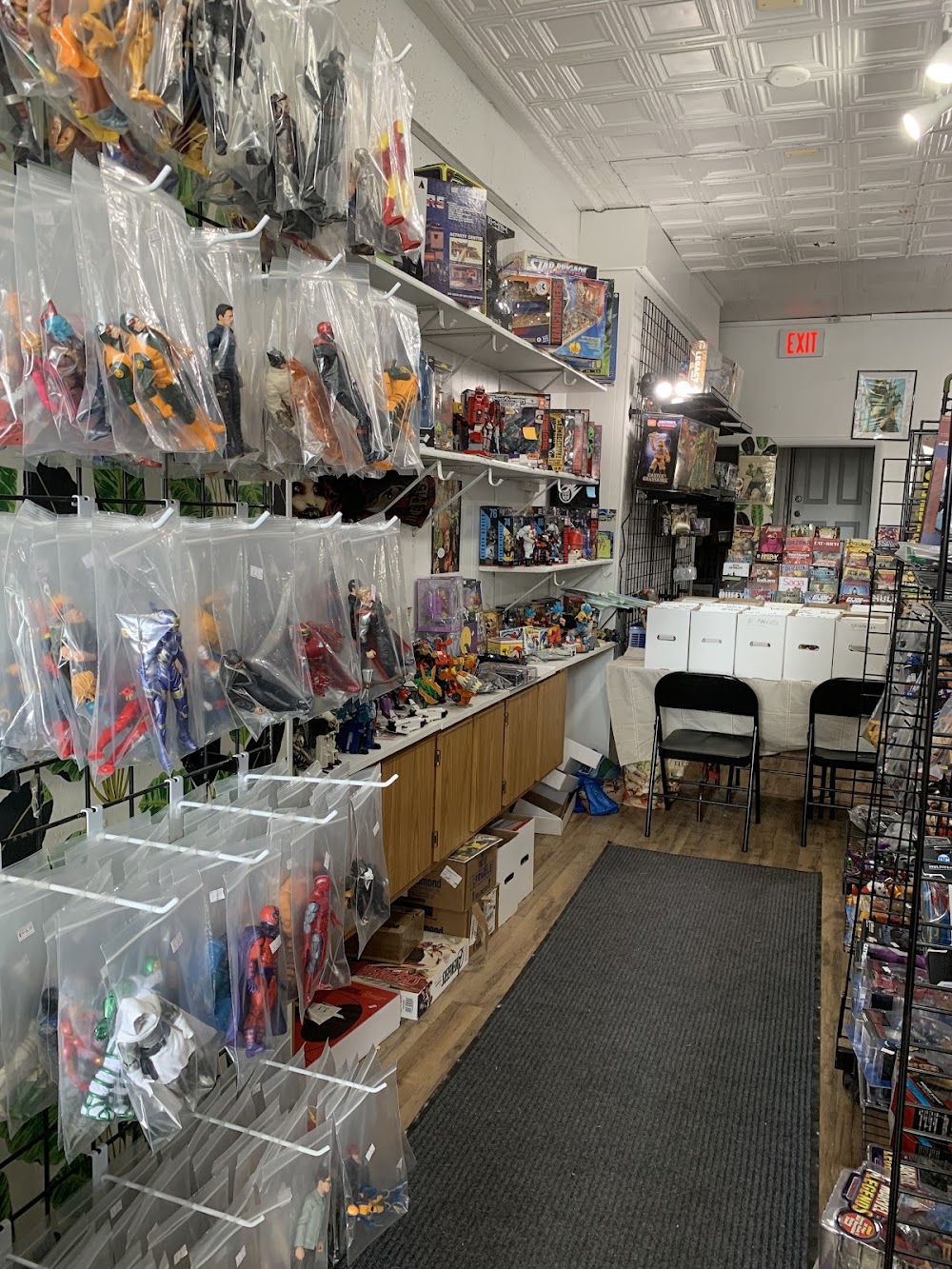 Weird-o Comics and Collectibles, tienda de TCG en Scotia