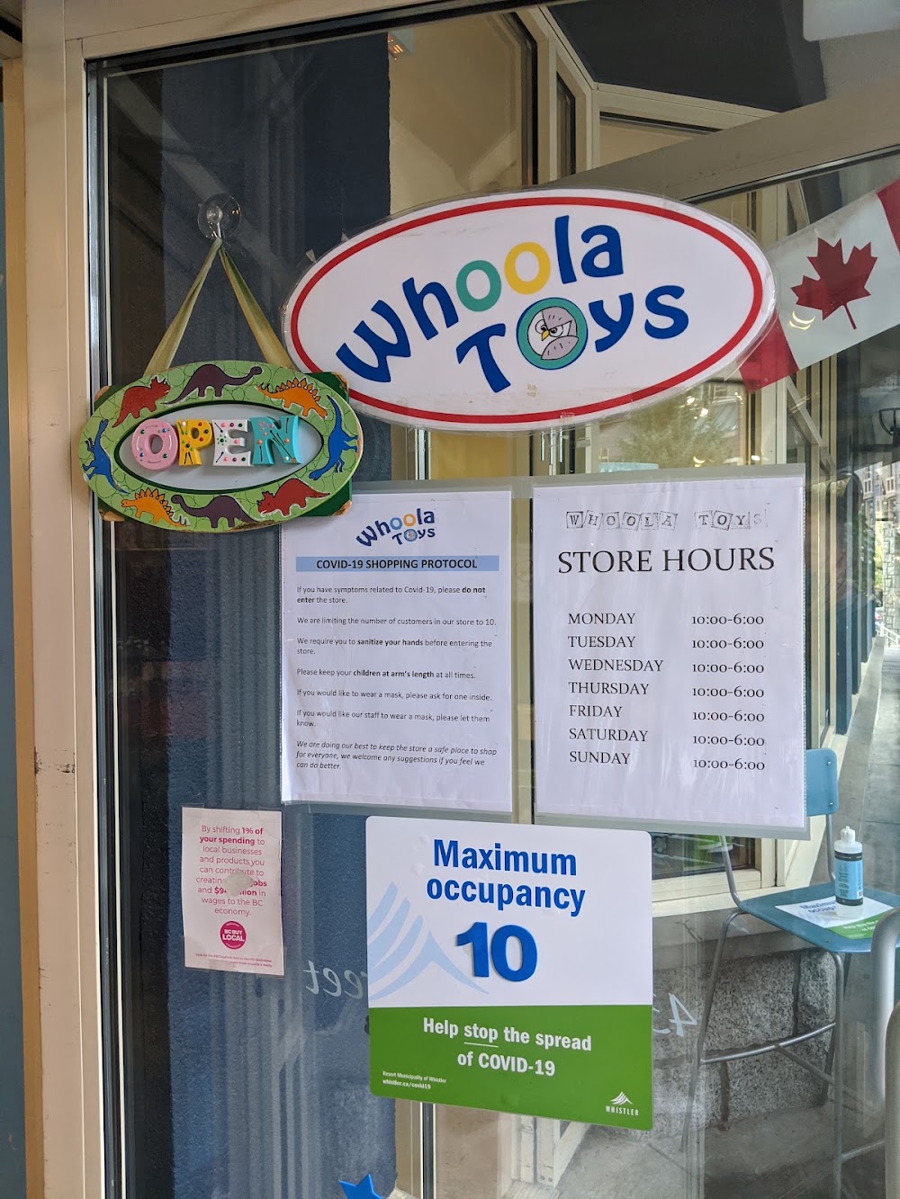 Whoola Toys Corp., tienda de TCG en Whistler