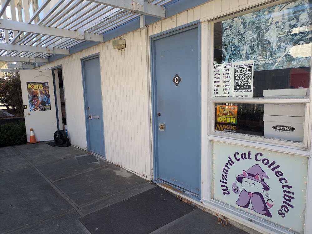 Wizard Cat Collectibles, tienda de TCG en Pinole
