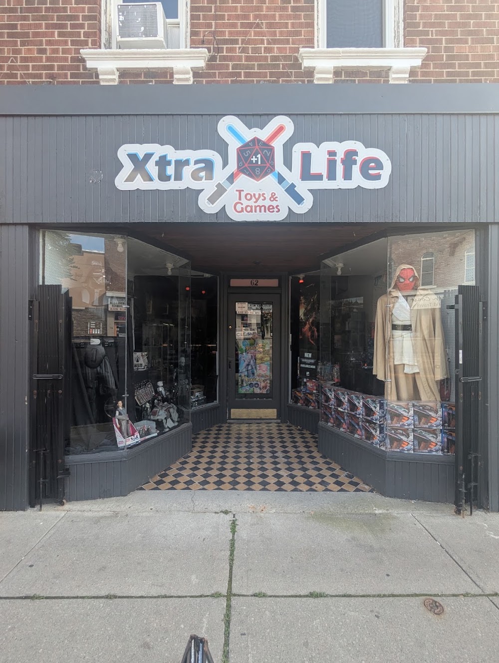 Xtra Life Toys & Games, tienda de TCG en Norfolk