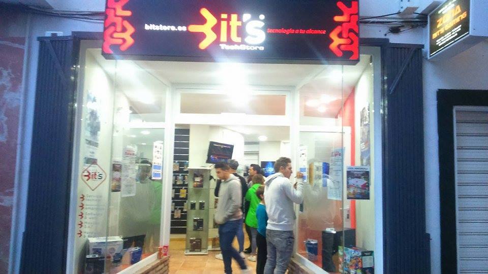 ZonaBit’s, tienda de TCG en Almuñécar